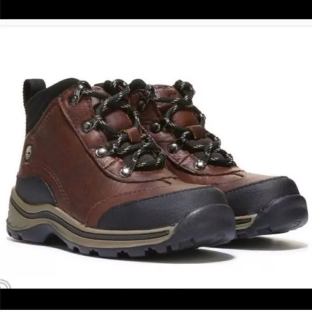 TIMBERLAND  HIKER BOOTS SIZE Boy’s 5.5